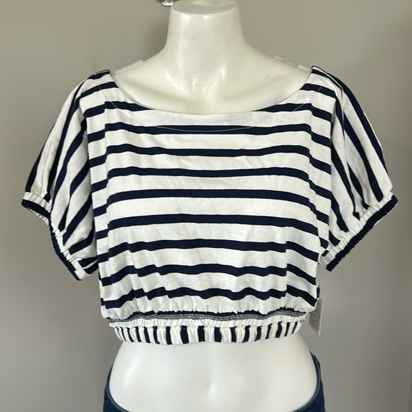 Free People BEACH Navy White Striped Elastic Hem Sleeve CROP TOP Sz S NEW - Picture 1 of 8